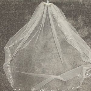 Bridal veil mid length with sparkle fabric and gems